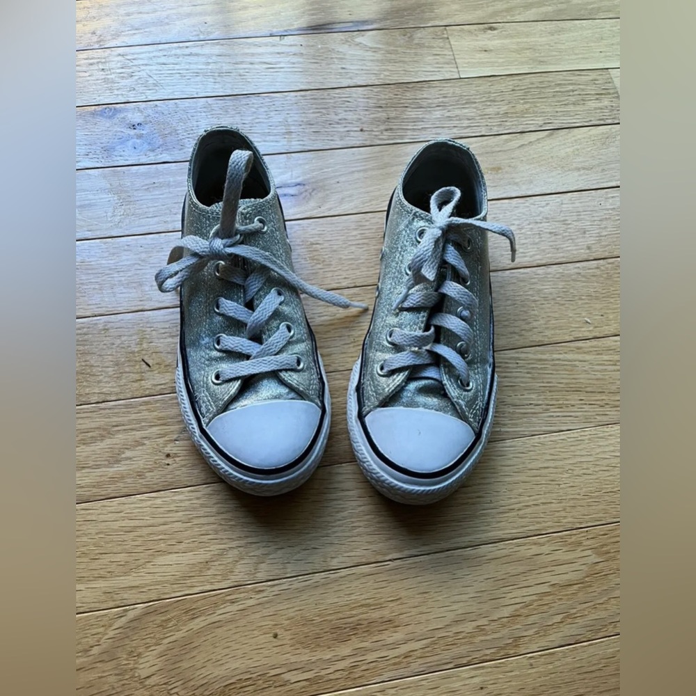 Silver converse chuck taylors size Y3